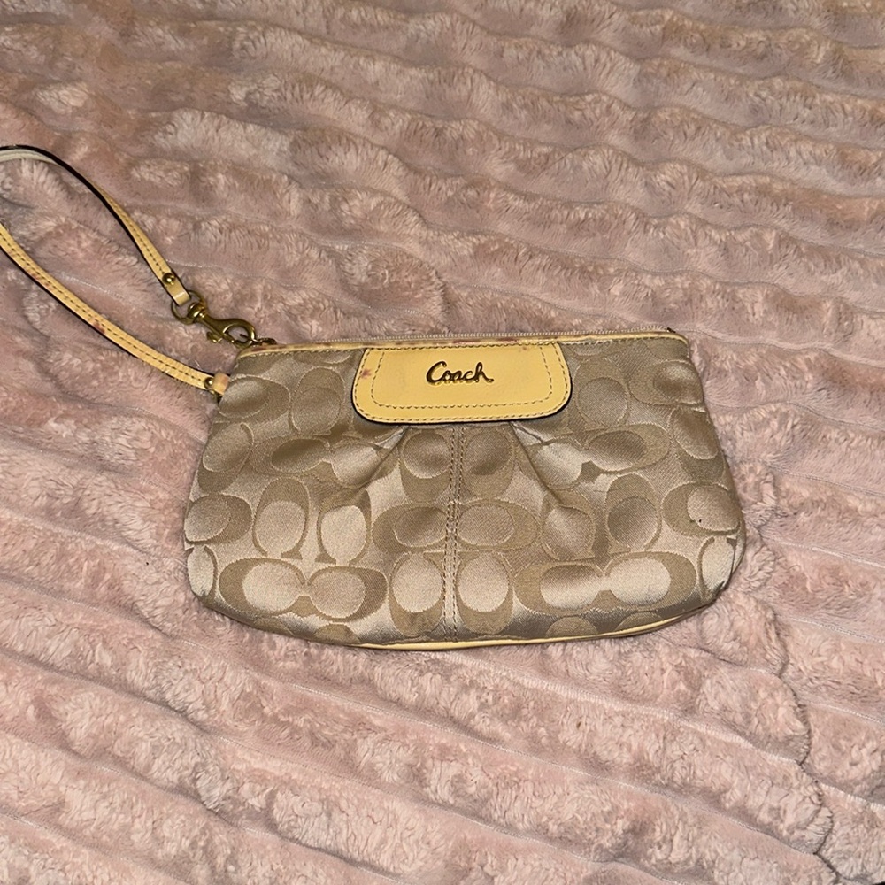 Coach wristlet wallet